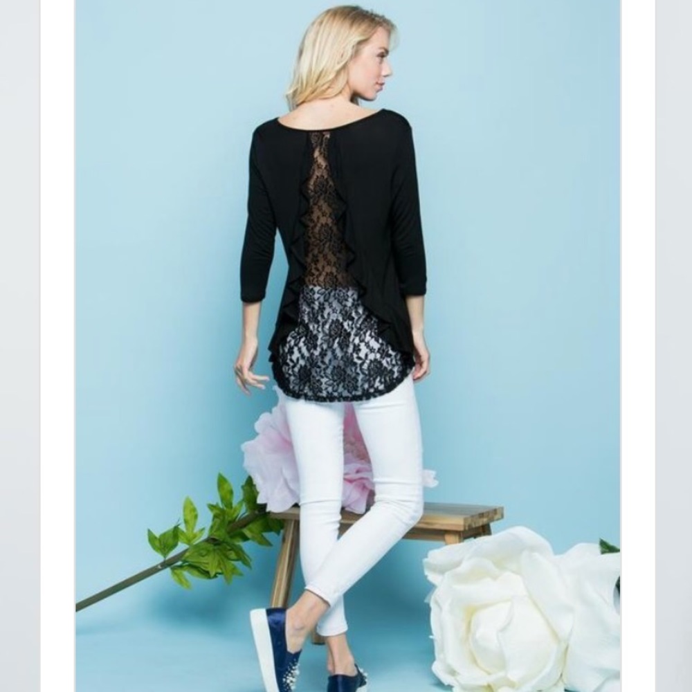 SOLD OUT!!! Lace & Ruffle Back Quarter Sleeve
